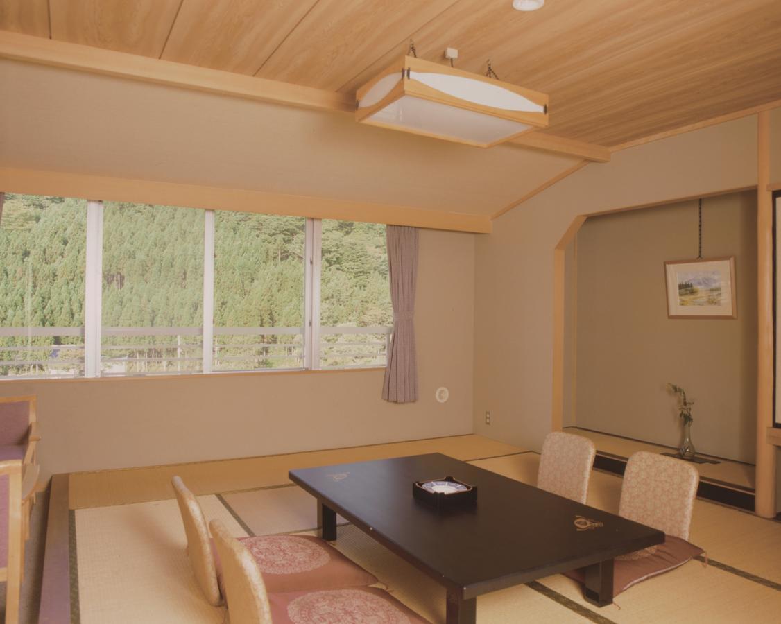 Hotel Yunojin Minakami Buitenkant foto