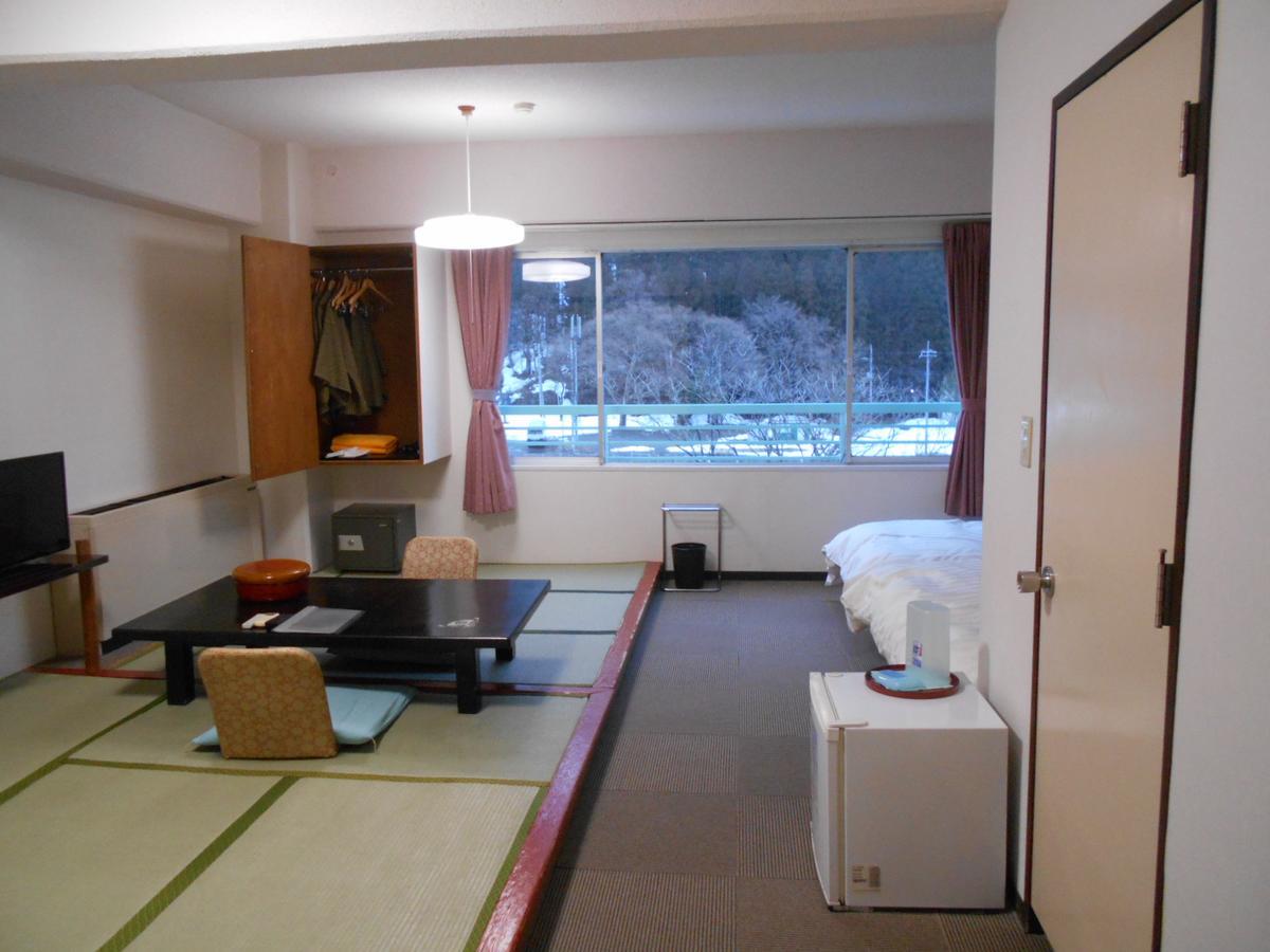 Hotel Yunojin Minakami Buitenkant foto