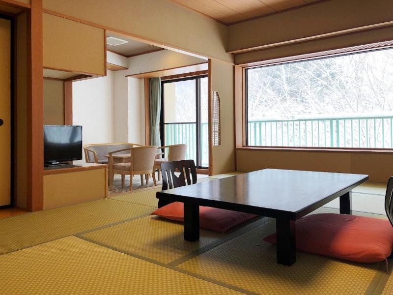 Hotel Yunojin Minakami Buitenkant foto